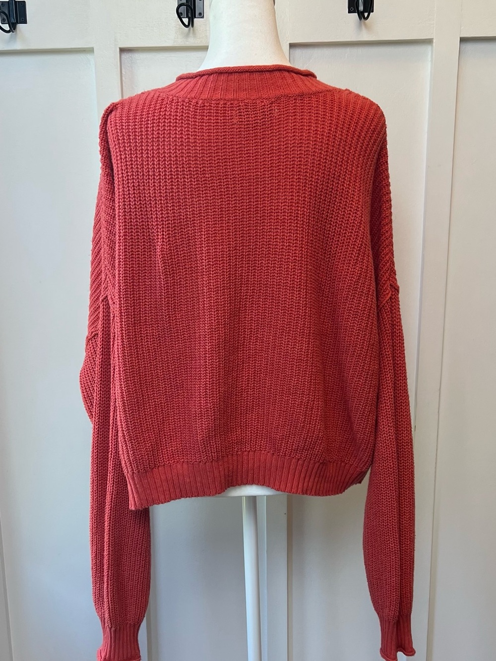 American Eagle Size Large Coral Sweater Button Front Long Sleeve Boho Preppy - Picture 4 of 6